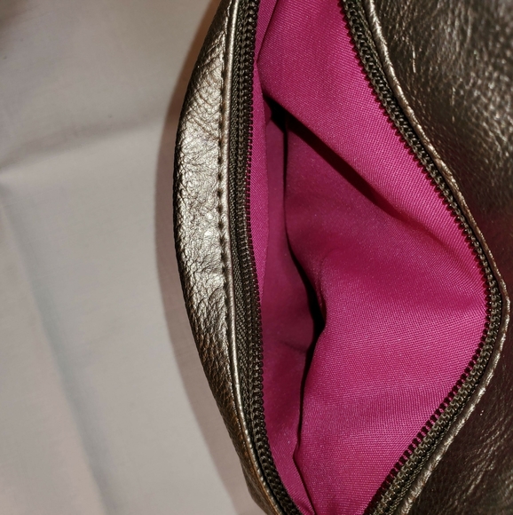 Nicole by Nicole Miller Metallic Shoulder bag - Picture 2 of 15